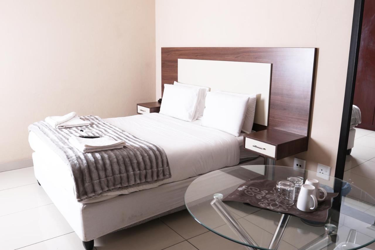 Eagle Nest Luxury Accommodation Roodepoort Dış mekan fotoğraf