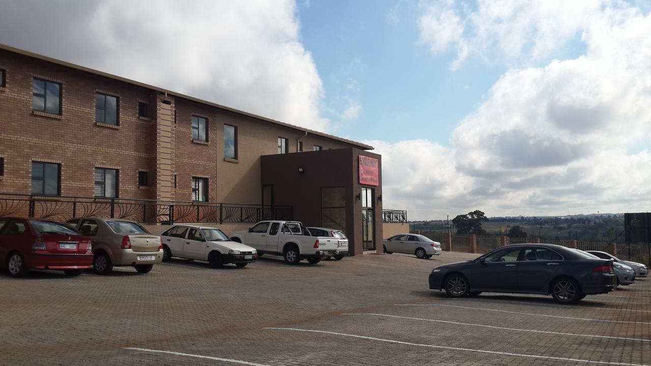 Eagle Nest Luxury Accommodation Roodepoort Dış mekan fotoğraf